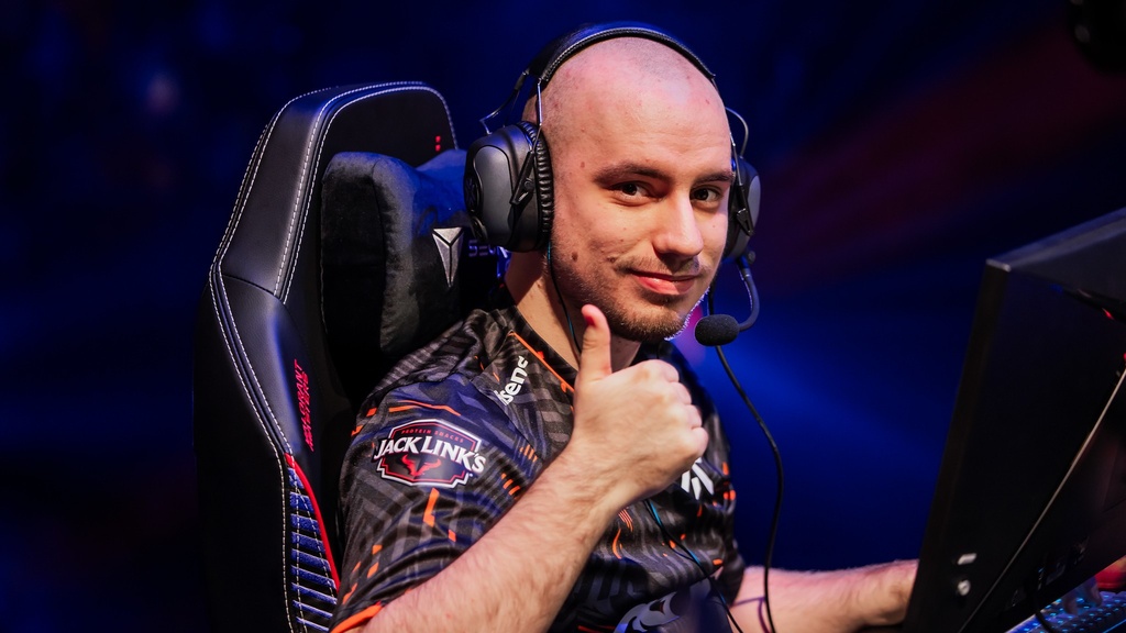 [Interview] Fnatic Derke, “We Got Frustrated Waiting So Long For Official Matches”