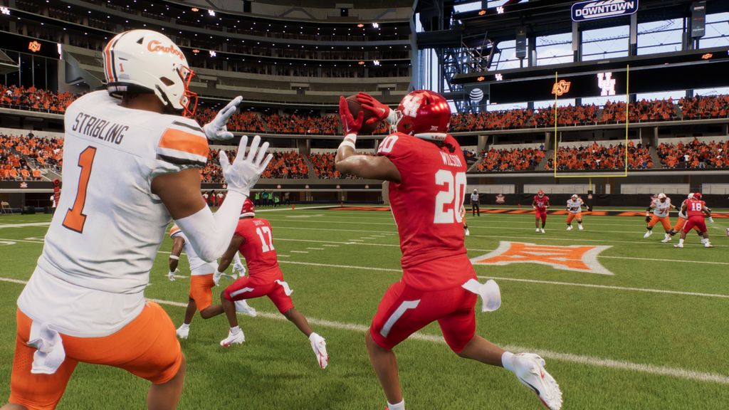 What are the red diamond and green diamond in College Football 25 Dynasty Mode?