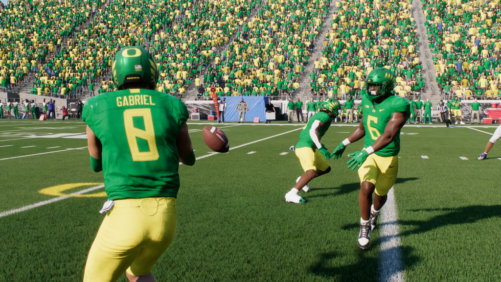 How to Do the Reverse Flea Flicker in College Football 25
