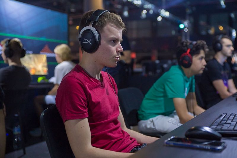 Team BDS sign Extra permanently after win in EuroCup