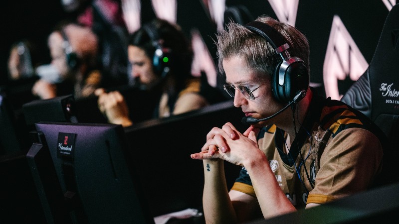 Fnatic Claims Gaimin Gladiators Could Hear Casters At Dota 2 TI11