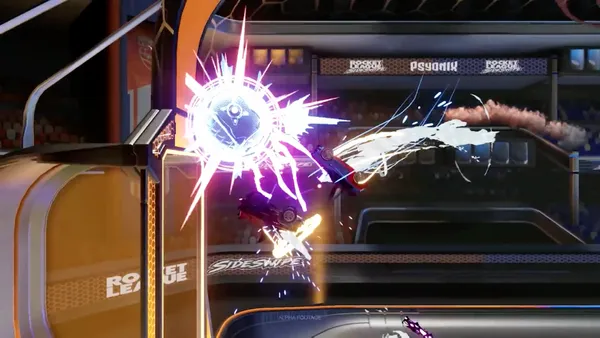 How to get a critical hit in Rocket League Sideswipe