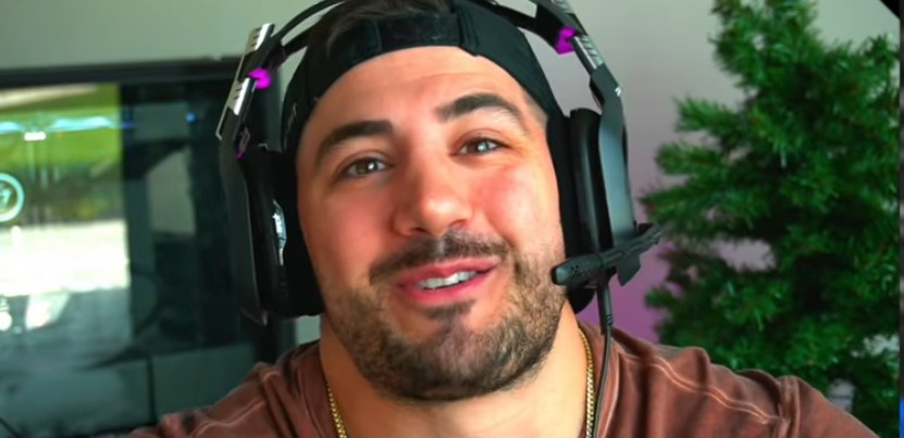 NICKMERCS believes this CR-56 AMAX loadout is the “best gun” in Warzone Season 1