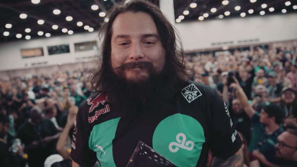 Twitch bans Smash Melee player Mang0 for “sexual content”