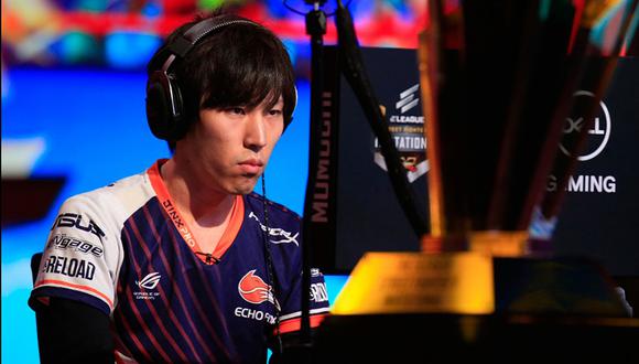 Street Fighter pro Momochi complains about aging pros dominating the game