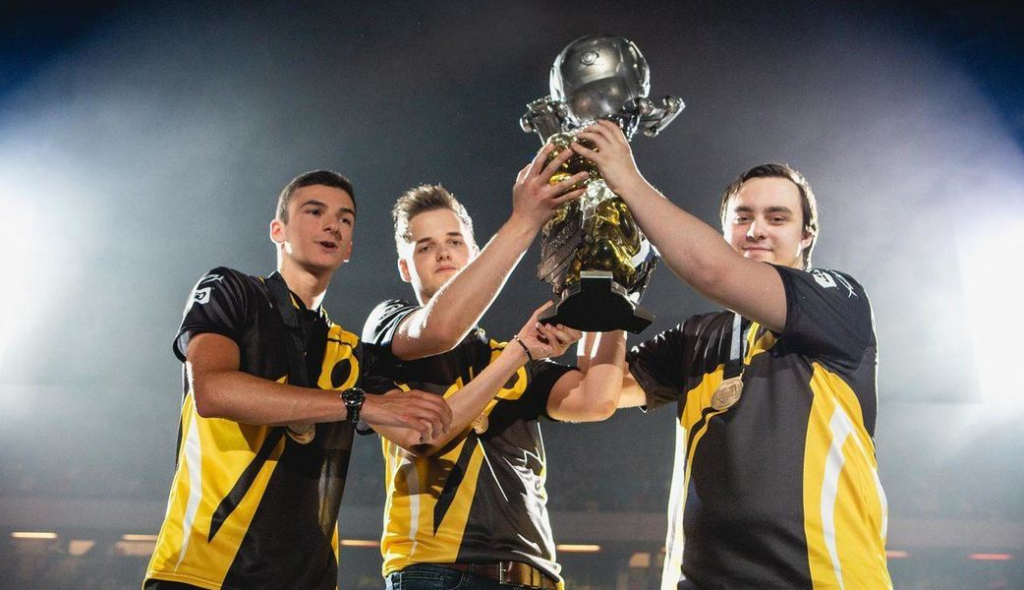 RLCS World Champ ViolentPanda departs Dignitas after three years