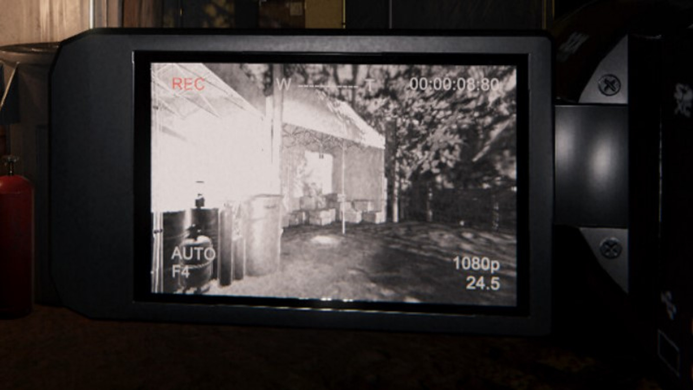 Phasmophobia Video Camera How to Set Up, Place and Use GINX TV