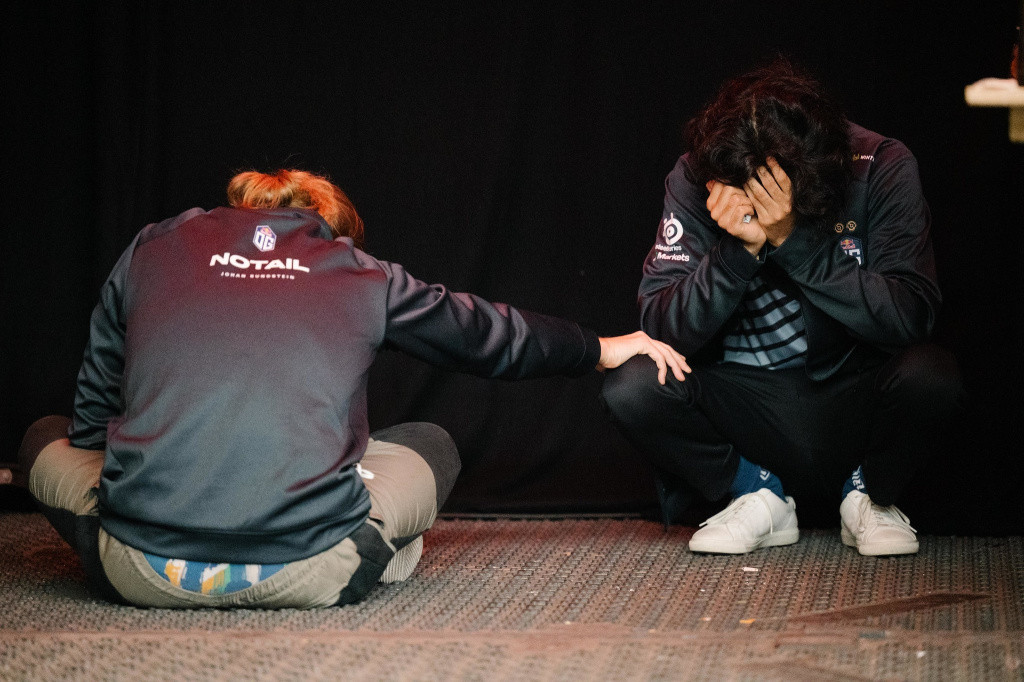 OG crushed after succumbing to Team Spirit in devasting 2-0 defeat at Dota The International 10. (Picture: Twitter / OG)