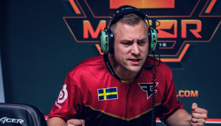 FaZe Clan stands by former CS:GO coach RobbaN after ESIC ban
