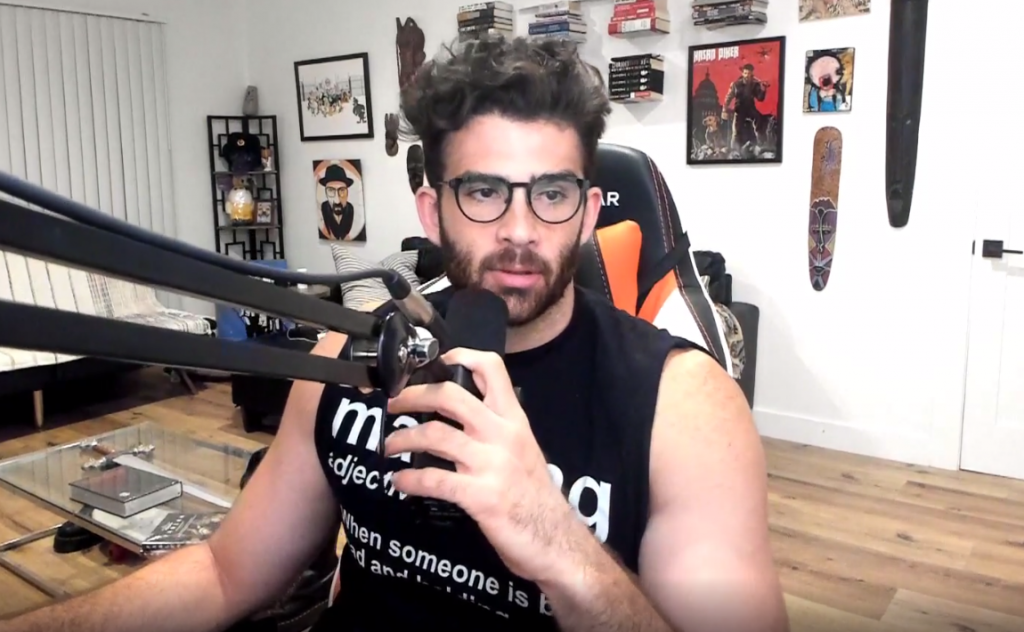 Hasan Piker says anyone who finds Dave Chapelle's anti-trans joke funny is a "bootlicker." (Picture: Twitch / HasanAbi)