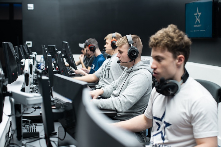 Complexity complete their juggernaut lineup with k0nfig and poizon