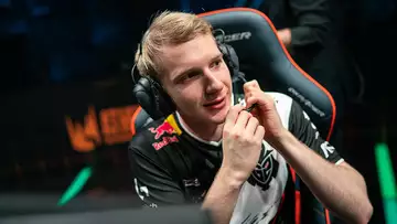 Jankos has been banned from Twitch for 24 hours and no one is quite sure why...