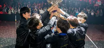 SK Telecom T1 Become First 3-Time Winner Of Worlds