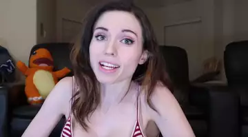 Amouranth denies cheating on OTK Schooled: Not an "idiot meat barbie"