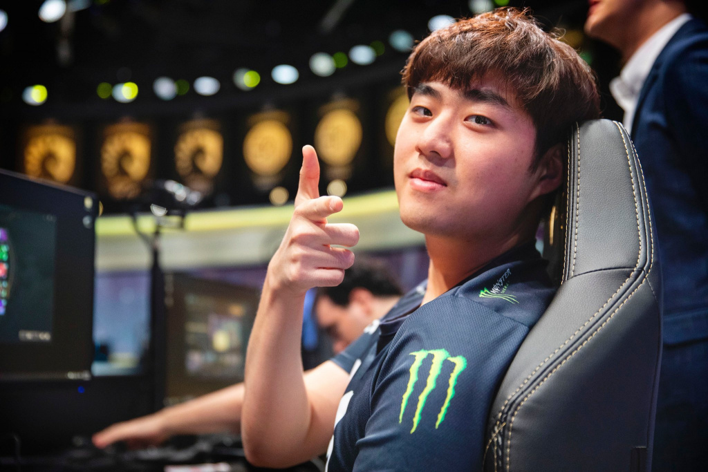 League of Legends Bang retires