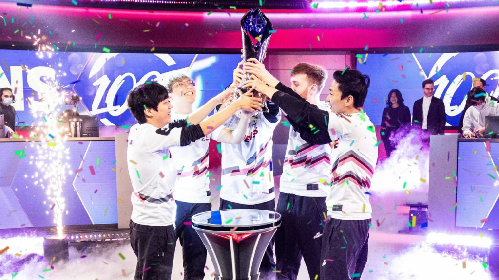 League of Legends LCS Championship 2021 100 Thieves champions