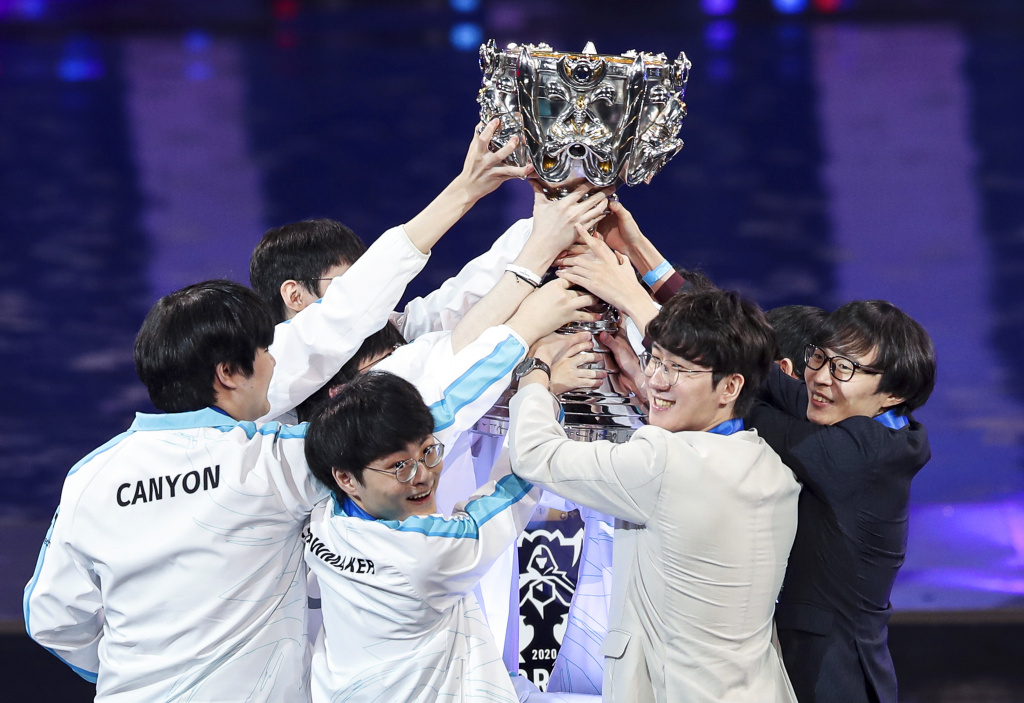 League of Legends Worlds 2020 champions DAMWON Gaming