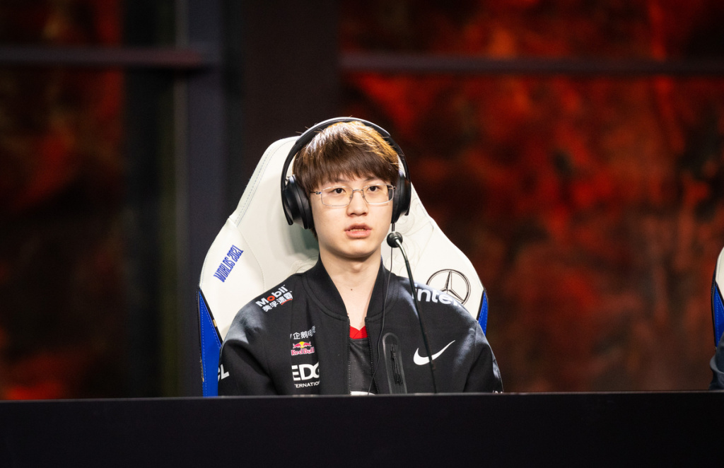Worlds 2021 Finals Media Day DWG KIA Edward Gaming