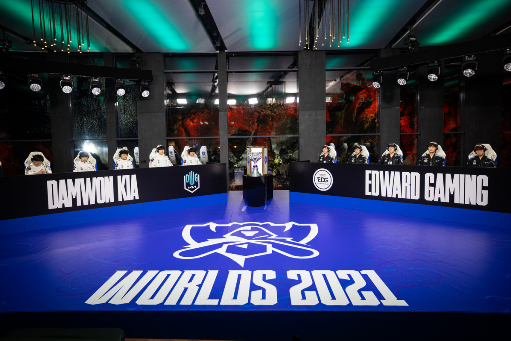 Worlds 2021 Finals Media Day DWG KIA Edward Gaming