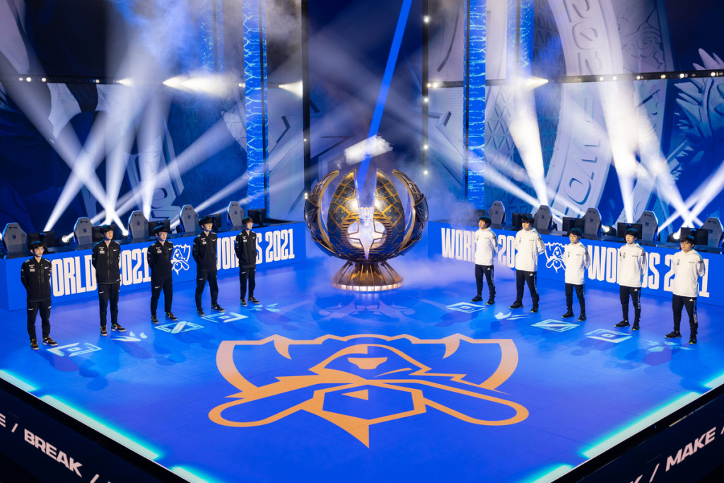 Worlds 2021 Finals DWG KIA v Edward Gaming