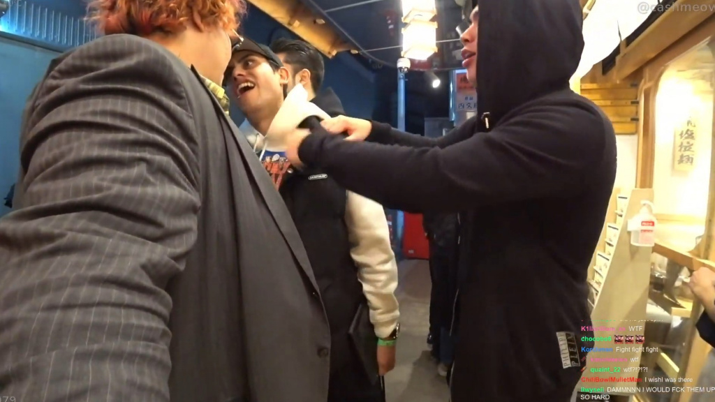 Thugs ganged up against CashMeow during an IRL stream in Japan