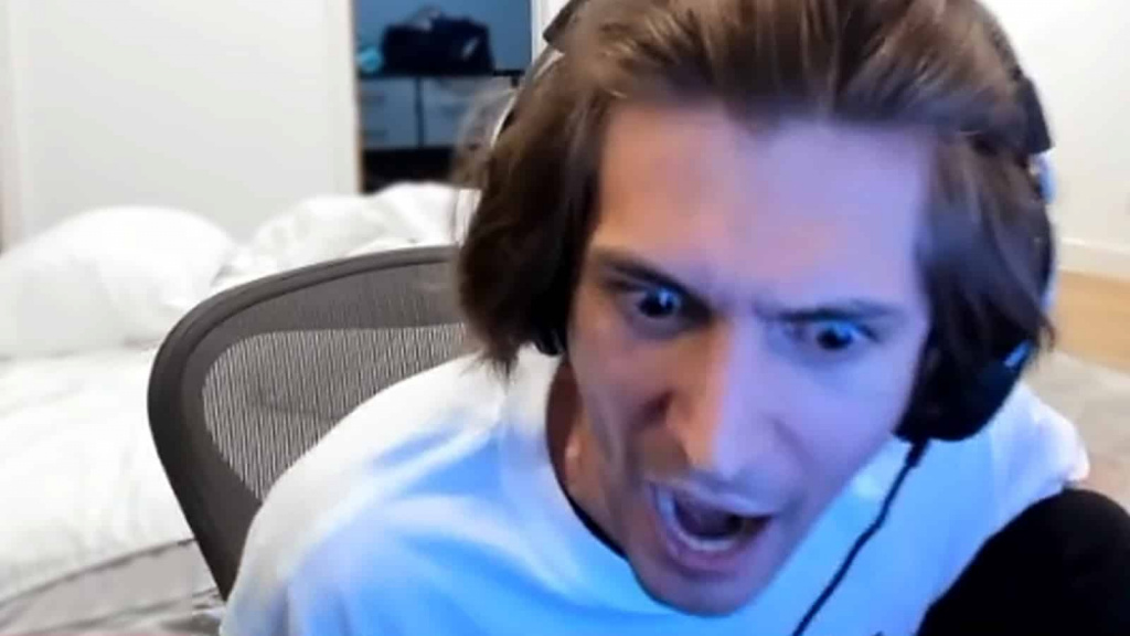 xQc has had enough and has decided to move from his LA home amid internet issues
