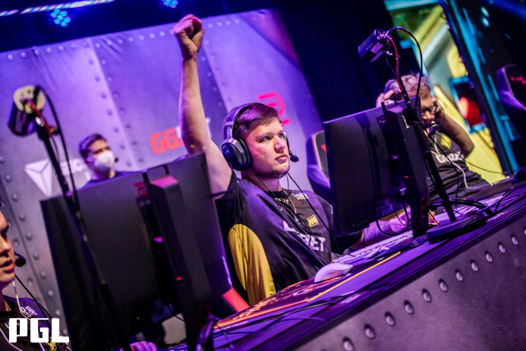 s1mple going to Valorant