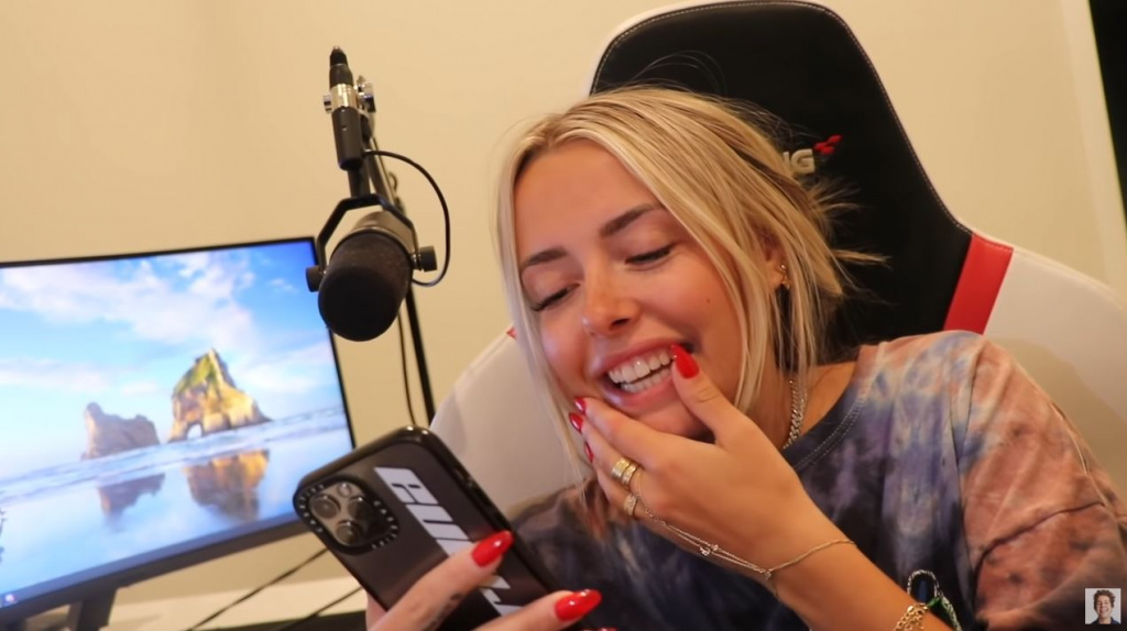 Corinna from davids vlogs