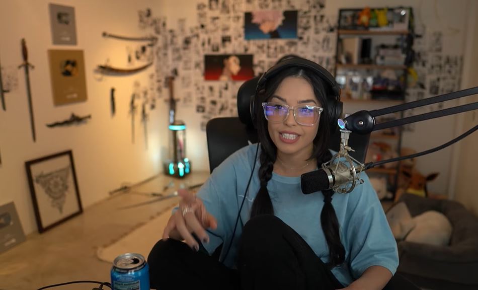 Valkyrae begs fans to stop sexualizing her content online