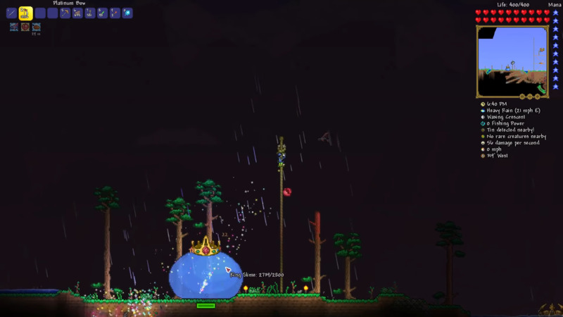 King Slime Boss in Terraria.